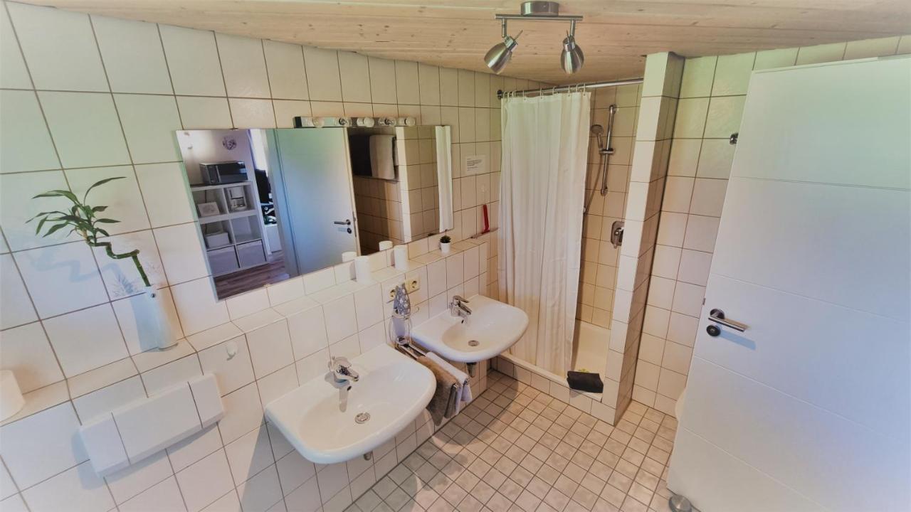 Wohnung #5 Mit Balkon - Zentrale Dennoch Ruhige Lage Mit Terrasse - Stadtbus Vor Der Tuer! New Translation Exteriér fotografie