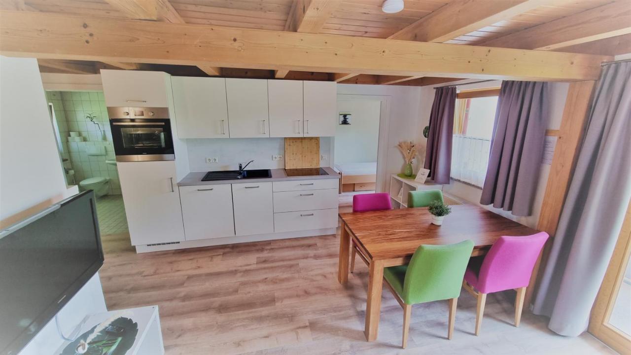 Wohnung #5 Mit Balkon - Zentrale Dennoch Ruhige Lage Mit Terrasse - Stadtbus Vor Der Tuer! New Translation Exteriér fotografie